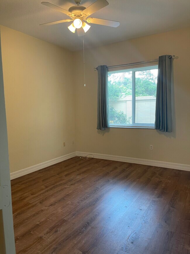Master Bedroom - 51 SE Sedona Cir