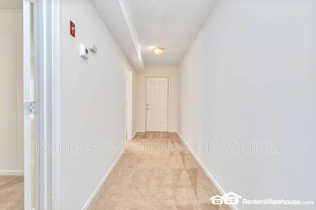 Building Photo - 112 W Seaview Ave