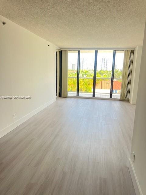 Foto del edificio - 3600 Yacht Club Dr