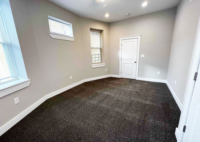 Foto del edificio - 3216 Bishop St