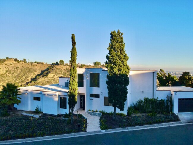 Building Photo - 2260 Apollo Dr