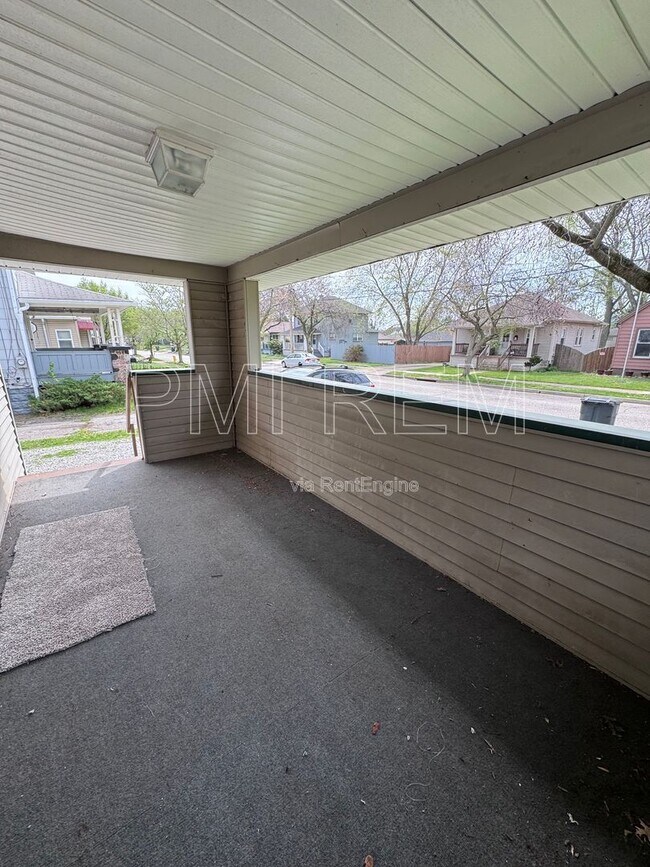 Foto del edificio - 1855 Flint Ave