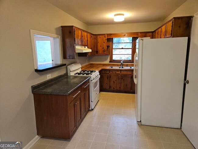 Building Photo - 2695 Sandtown Rd SW