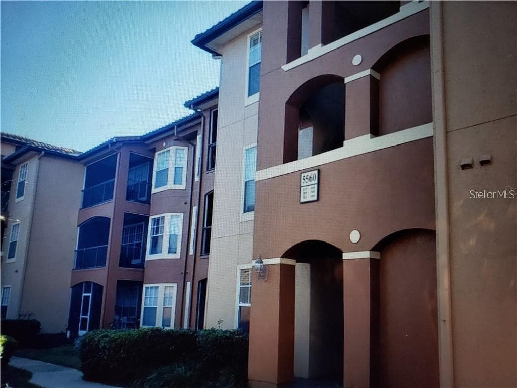 Primary Photo - 5560 Metrowest Blvd
