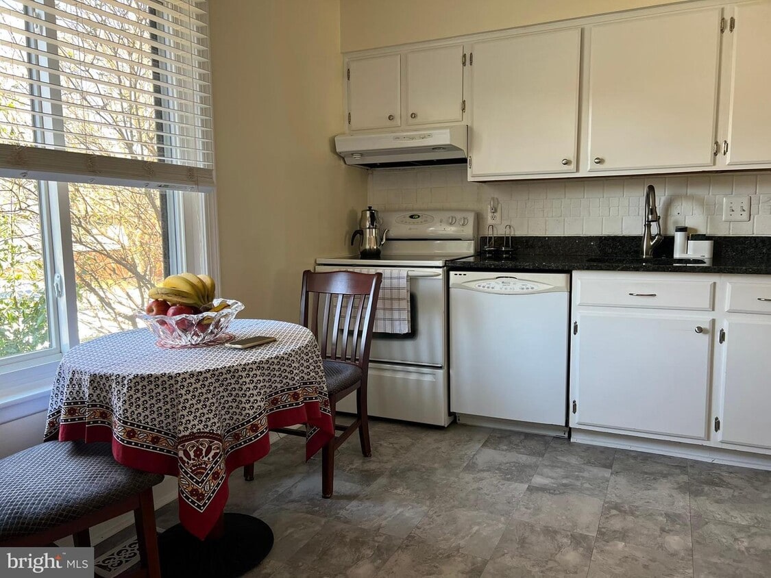 1244 Birchcrest Ct, Arnold, MD 21012 Townhome Rentals in Arnold MD