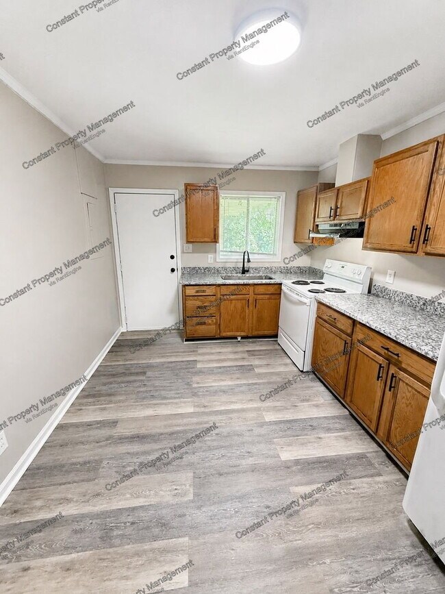 Building Photo - 4247 Ayers Rd