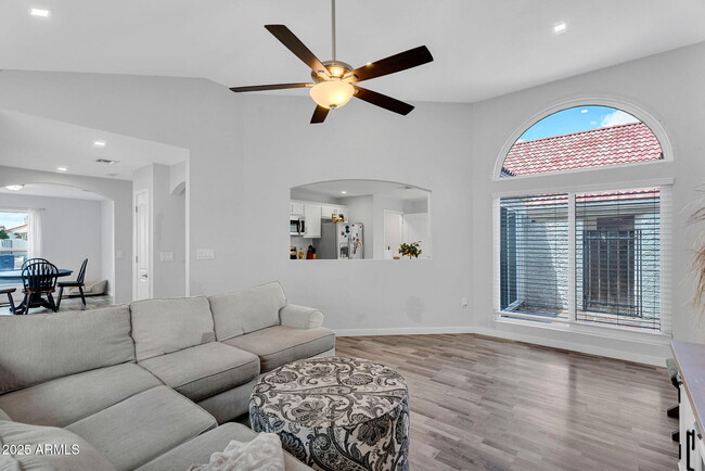 Building Photo - 1510 E Commerce Ave