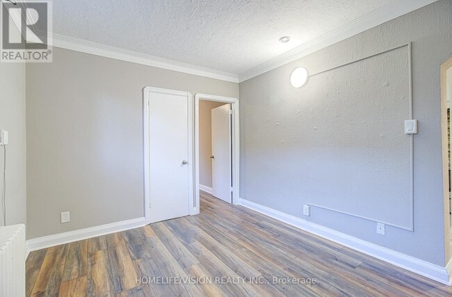 Building Photo - 238 Glebemount Ave