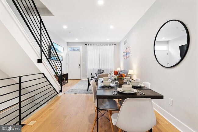 Foto del edificio - 2237 E William St