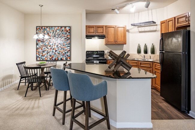Building Photo - Woodland Trail Apartments