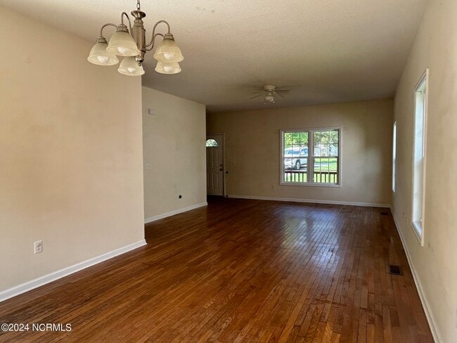Building Photo - 607 Riva Ridge Rd
