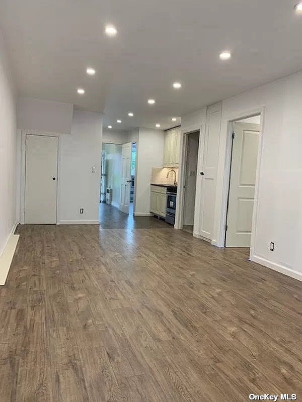 Foto del edificio - 63-26 71st St