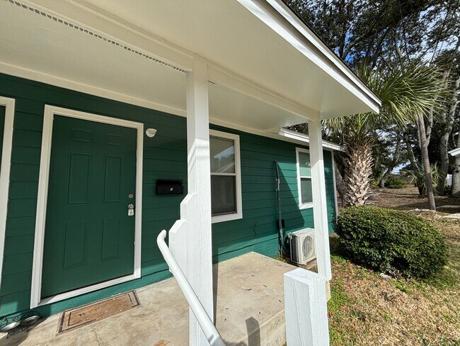 Building Photo - 118 Monahan Drive- Unit I Fort Walton Beac...