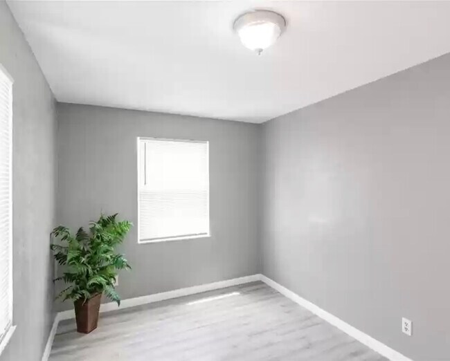 Foto del edificio - 2620 10th St S