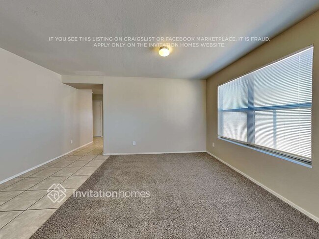 Foto del edificio - 2443 W Mobile Ln