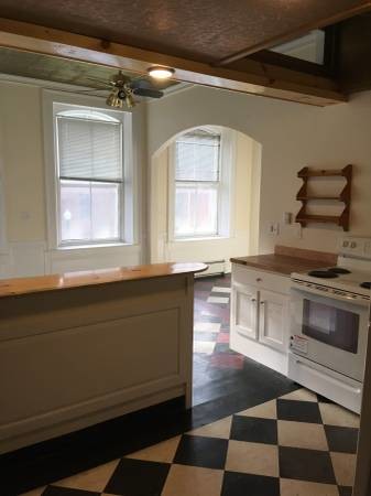 Primary Photo - 13 Elm St