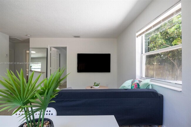 Foto del edificio - 605 SW 14th Terrace
