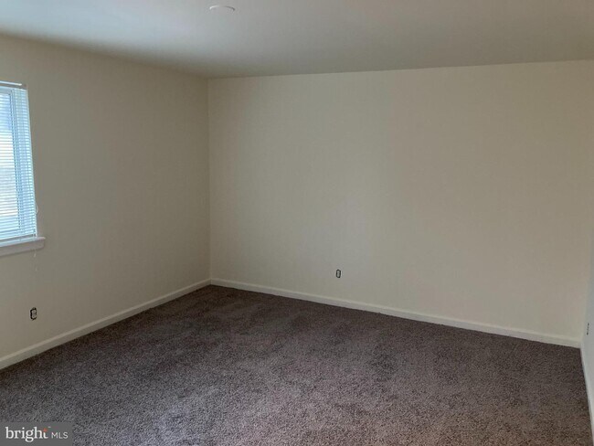 Building Photo - 2514 Markham Ln