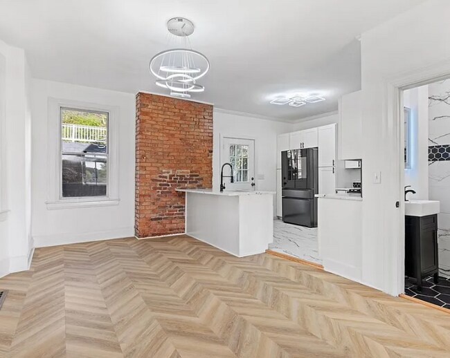 Building Photo - 23 Craighead St