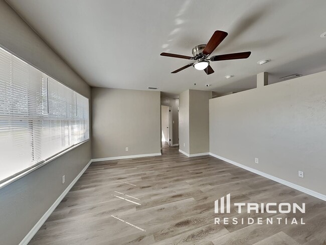 Foto del edificio - 833 43rd Ave NE