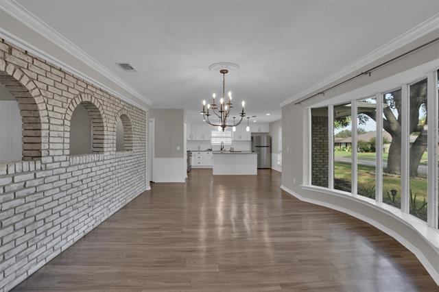 Building Photo - 2424 Evergreen Dr