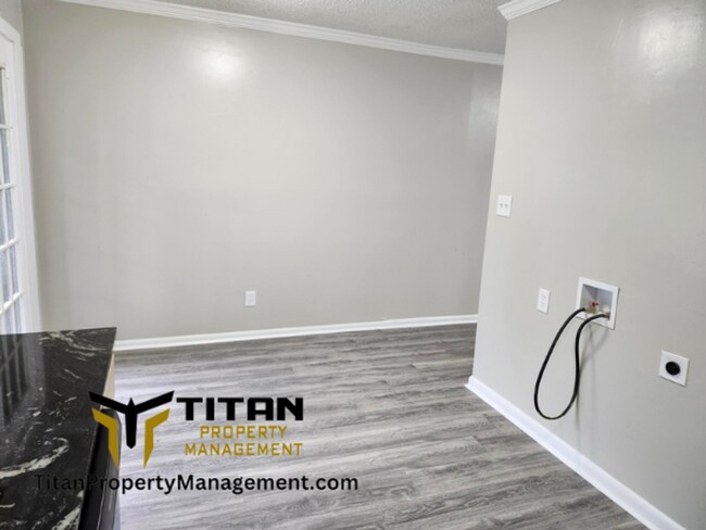 Foto del edificio - 2 bed/1 bath Townhouse