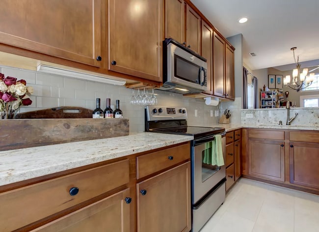 Building Photo - Charming 3BD, 2.5BA Raleigh Townhome with ...