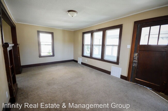 Building Photo - 2 br, 1 bath House - 1101 W Oakland Ave