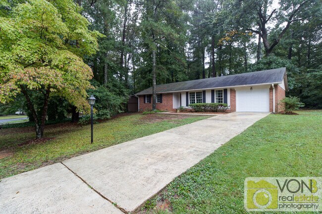 Building Photo - 2754 Tiffany Dr SW