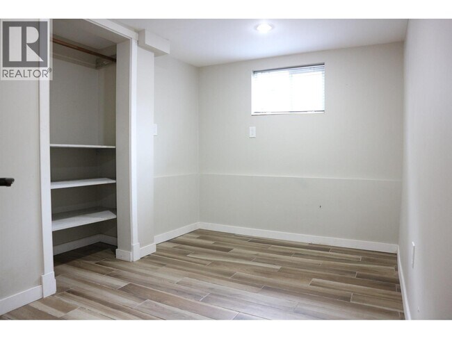 Photo du bâtiment - 796 E 12th Ave