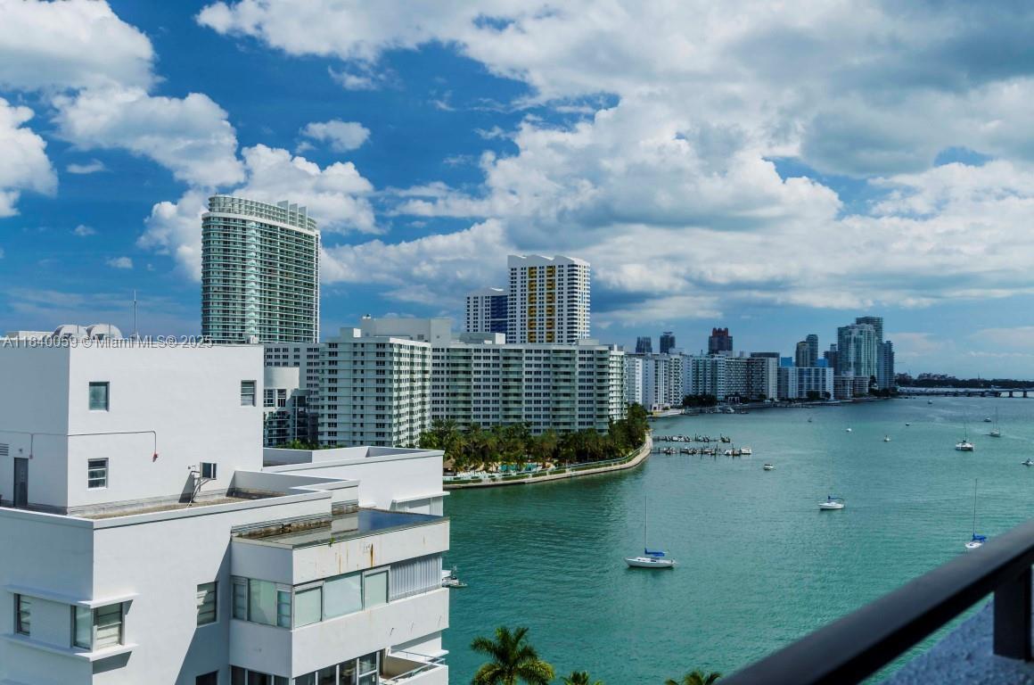 Foto principal - 11 Island Ave