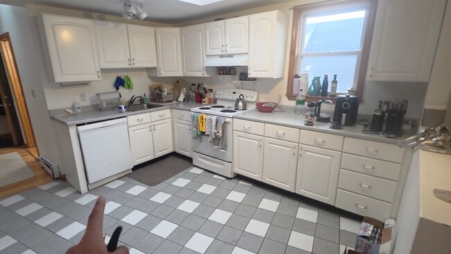 Foto del edificio - Gorgeous Apt! Watch Attached YT Video Tour!  Pictures do it no justice!  NO FEE, Best Sunlight ev...