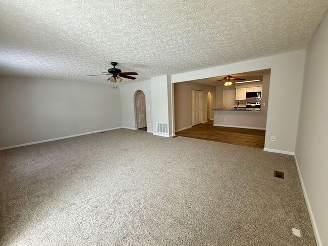 Building Photo - Newly Remodeled 3 Bed, 2.5 Bath in Pataskala