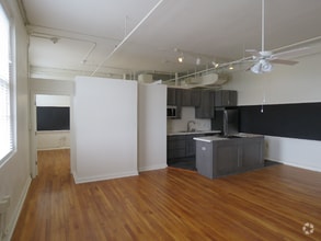 Building Photo - 1401 Scott St