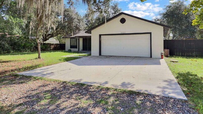 Building Photo - 2963 Moore Dr