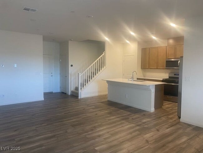 Building Photo - 2757 Abrantes Pl