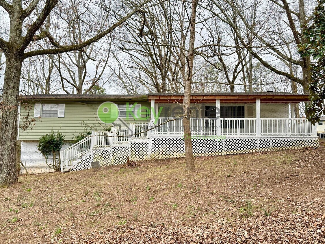 Photo - 1300 Highcrest Dr