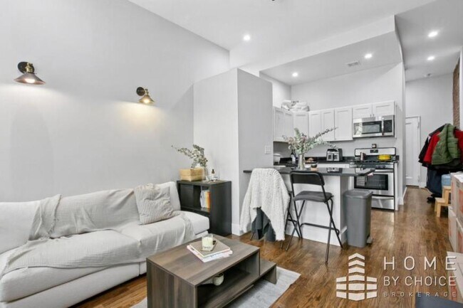 Foto del edificio - 1 bedroom in Brooklyn NY 11216