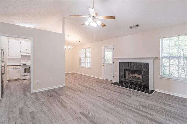 Foto del edificio - 1190 Mercury Dr SE