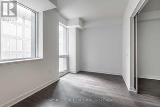 Building Photo - 115 Blue Jays Way