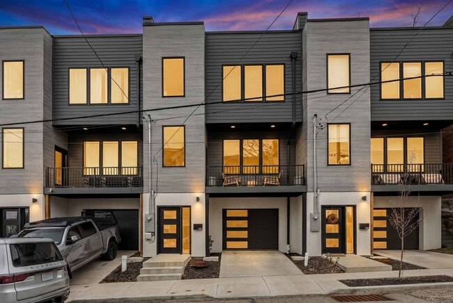 Building Photo - 240 E Jefferson St