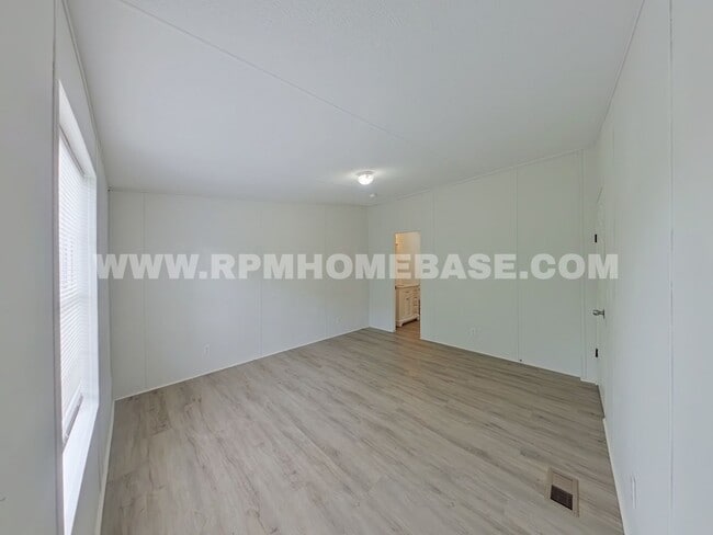 Building Photo - 3079 Cosson Cir