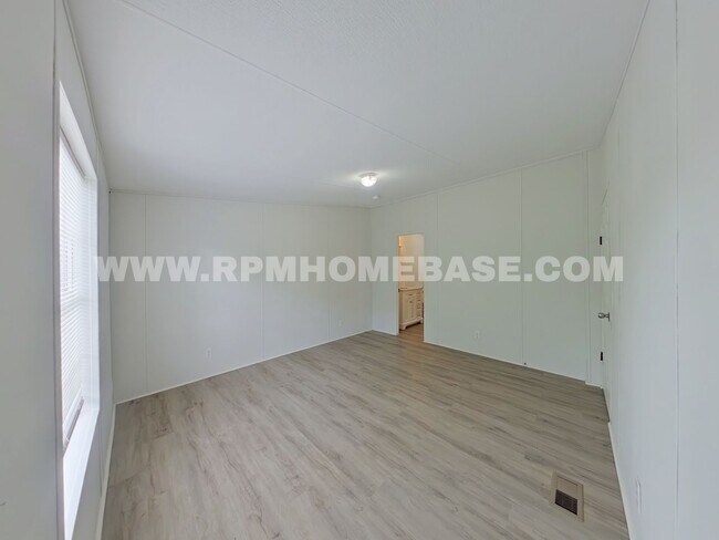 Foto del edificio - 3079 Cosson Cir