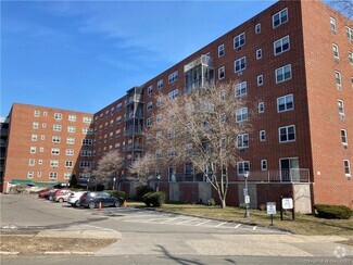 Building Photo - 27 Northill St