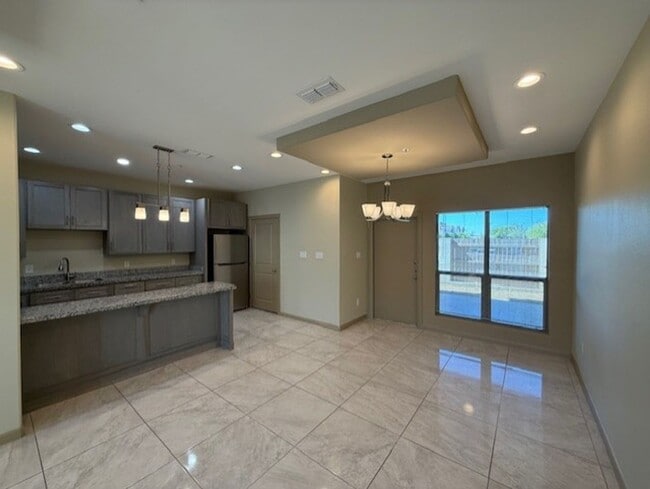 Building Photo - THE DORADO CONDOMINIUMS