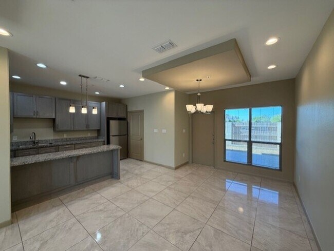 Foto del edificio - THE DORADO CONDOMINIUMS