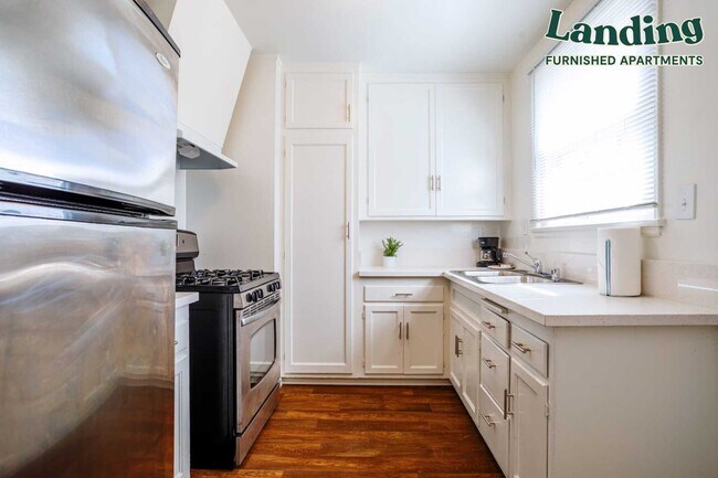 Foto del edificio - 5875 W 88th St