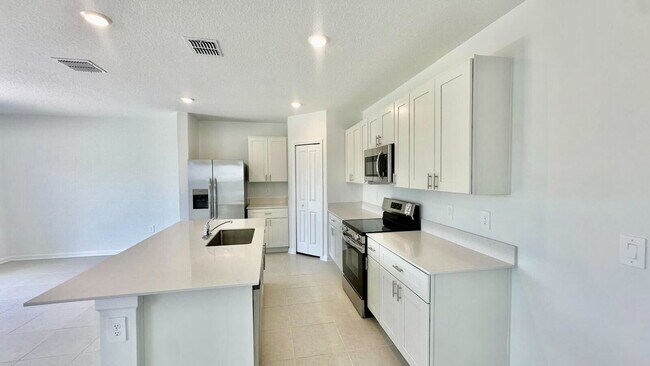 Foto del edificio - 5882 Le Marin Wy