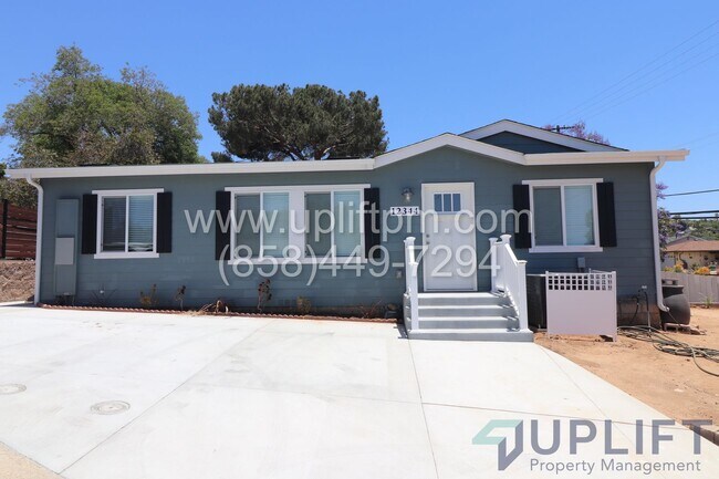 Building Photo - *NEW* 3 Bed, 2 Bath Home in El Cajon Avail...