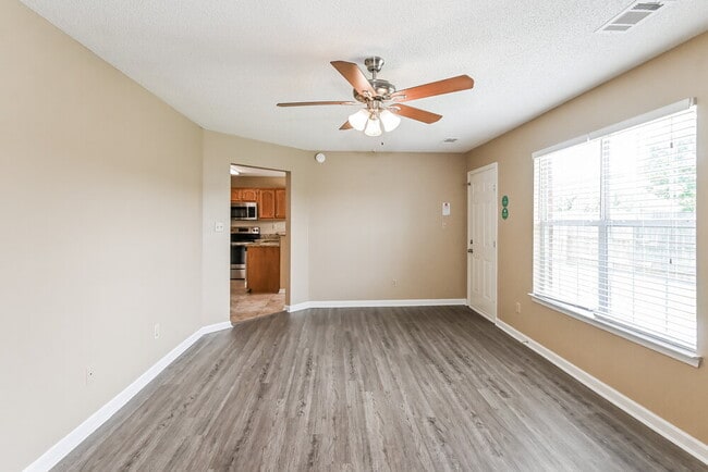 Building Photo - 5905 Kayla Dr